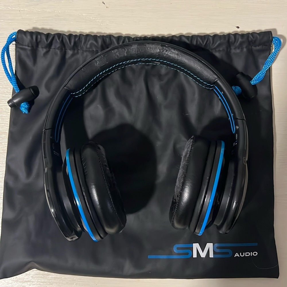 SMS Audio Headphones